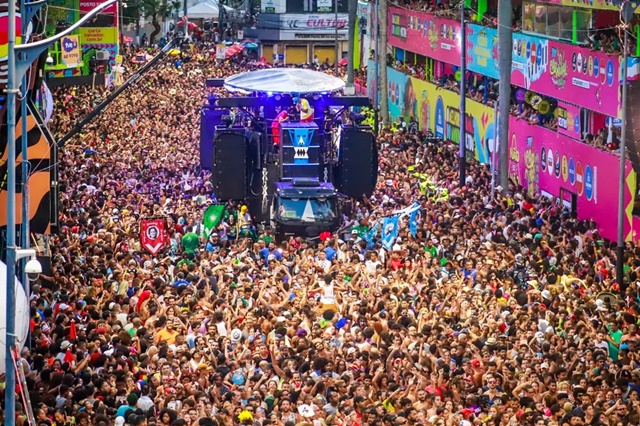 BaianaSystem no Carnaval do Campo Grande, em Salvador