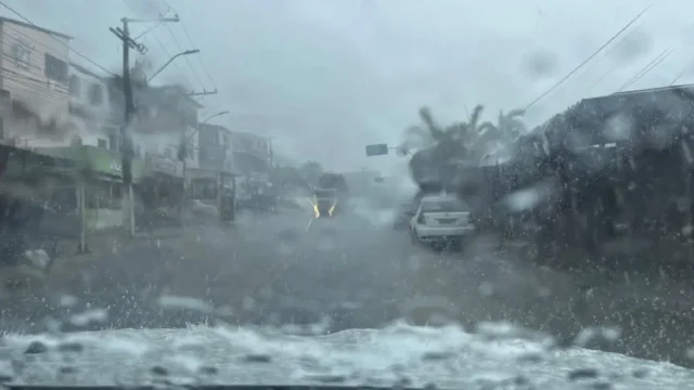 alerta vermelho chuva alerta amarelo