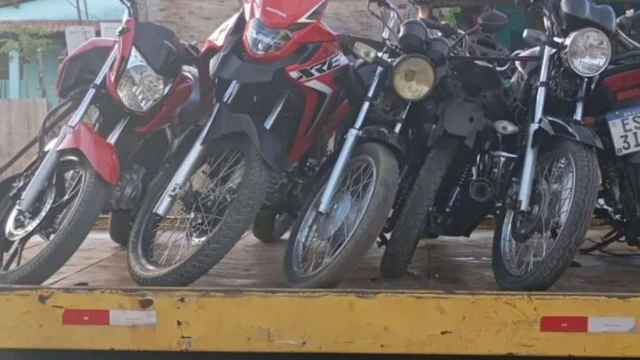 Operação Verão da PMBA apreende motocicletas em Cabuçu