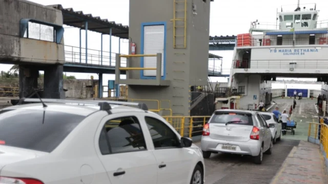 Tempo de espera no ferry-boat supera 4 horas; congestionamento atinge São Joaquim