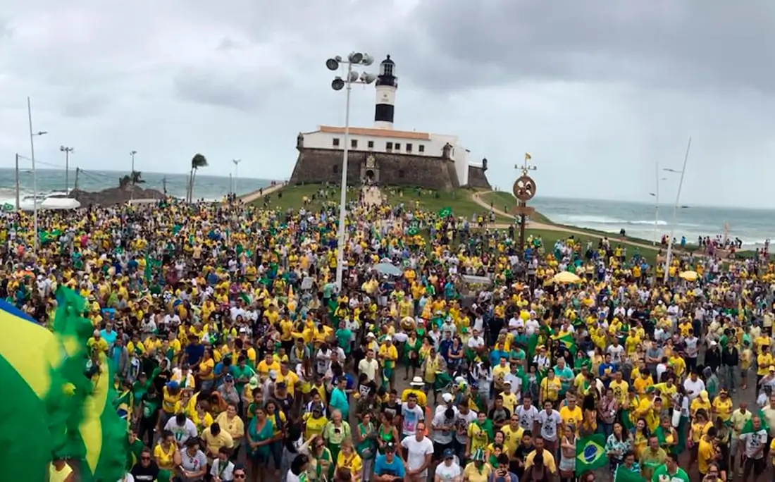 manifestantes bolsonaristas em salvador