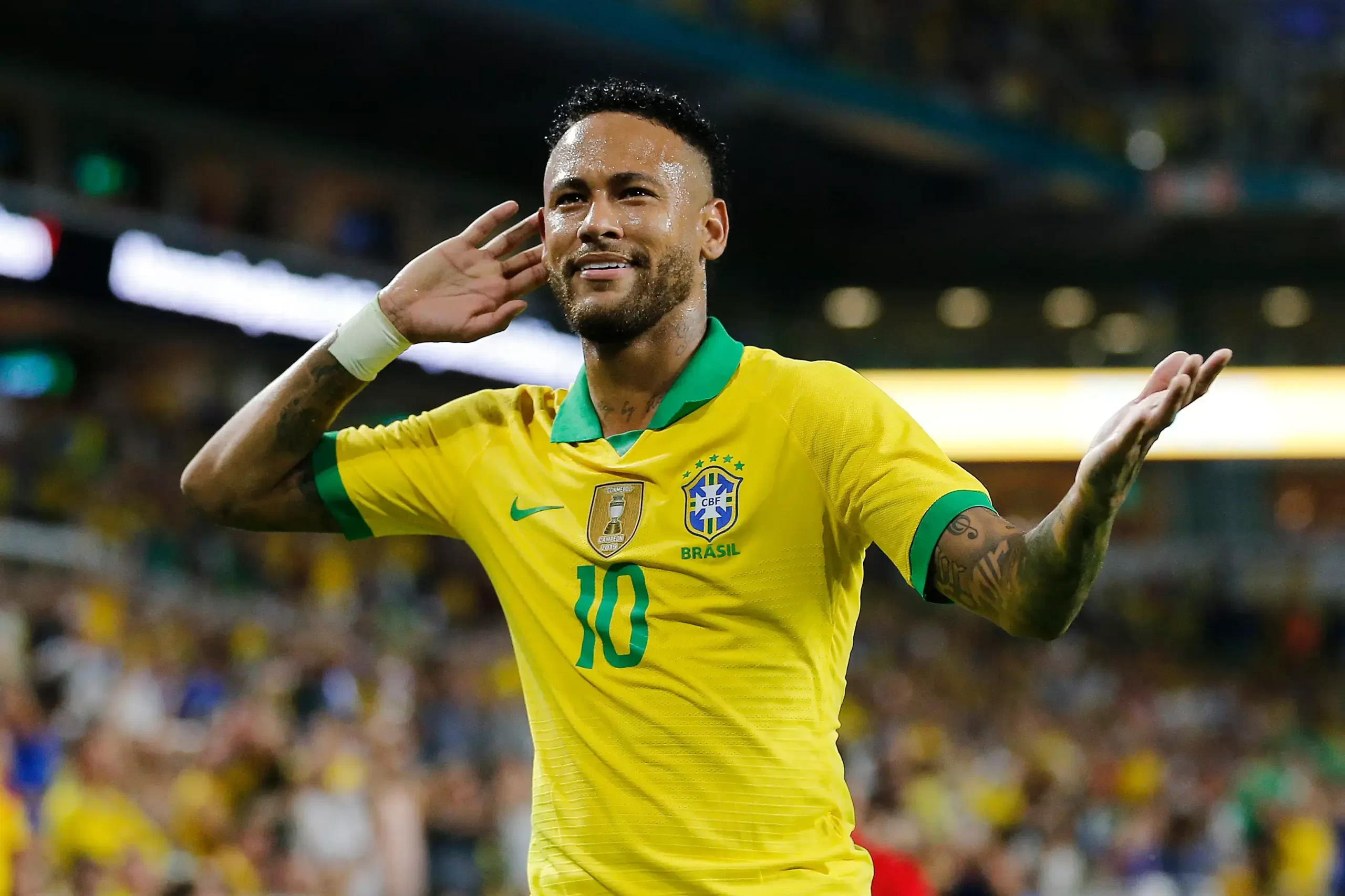 Neymar com a camisa da seleção brasileira