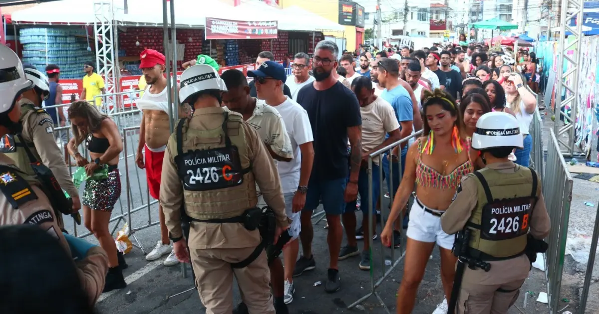 policia portao de acesso carnaval