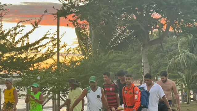 Resgate aéreo: Idosa de 85 anos é transportada pelo CBMBA em Ilha dos Frades