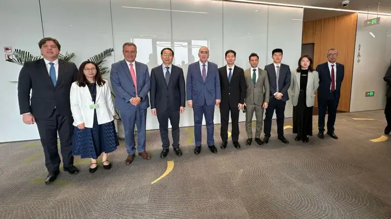 ministro das comunicações