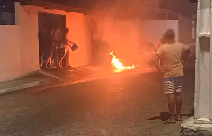 carro incendiado