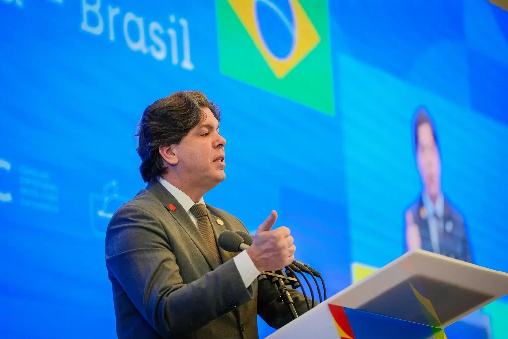 ministro das comunicações