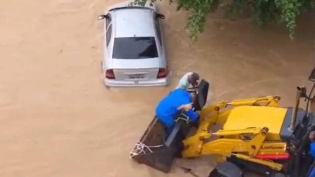 carro ilhado