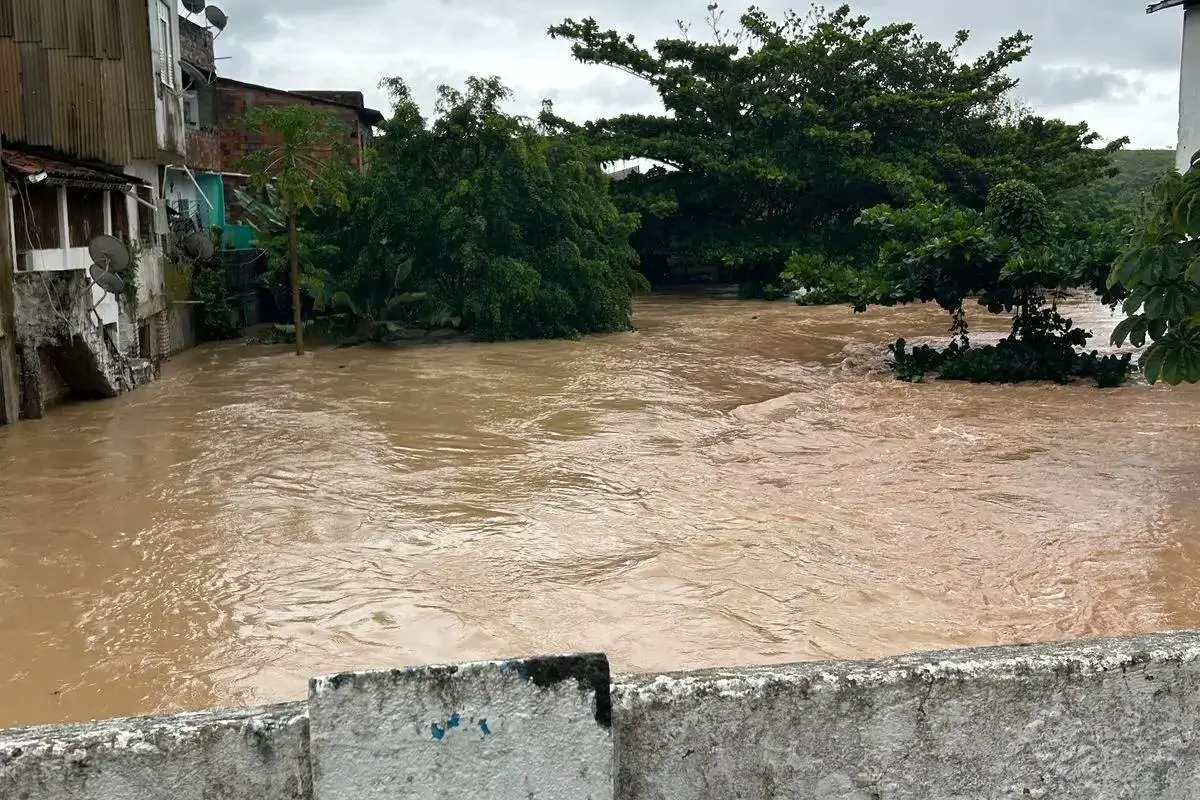 enchente em santo amaro