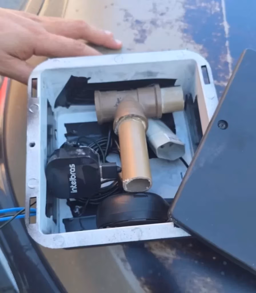 PM remove câmeras clandestinas em Lauro de Freitas 2 câmeras apreensao