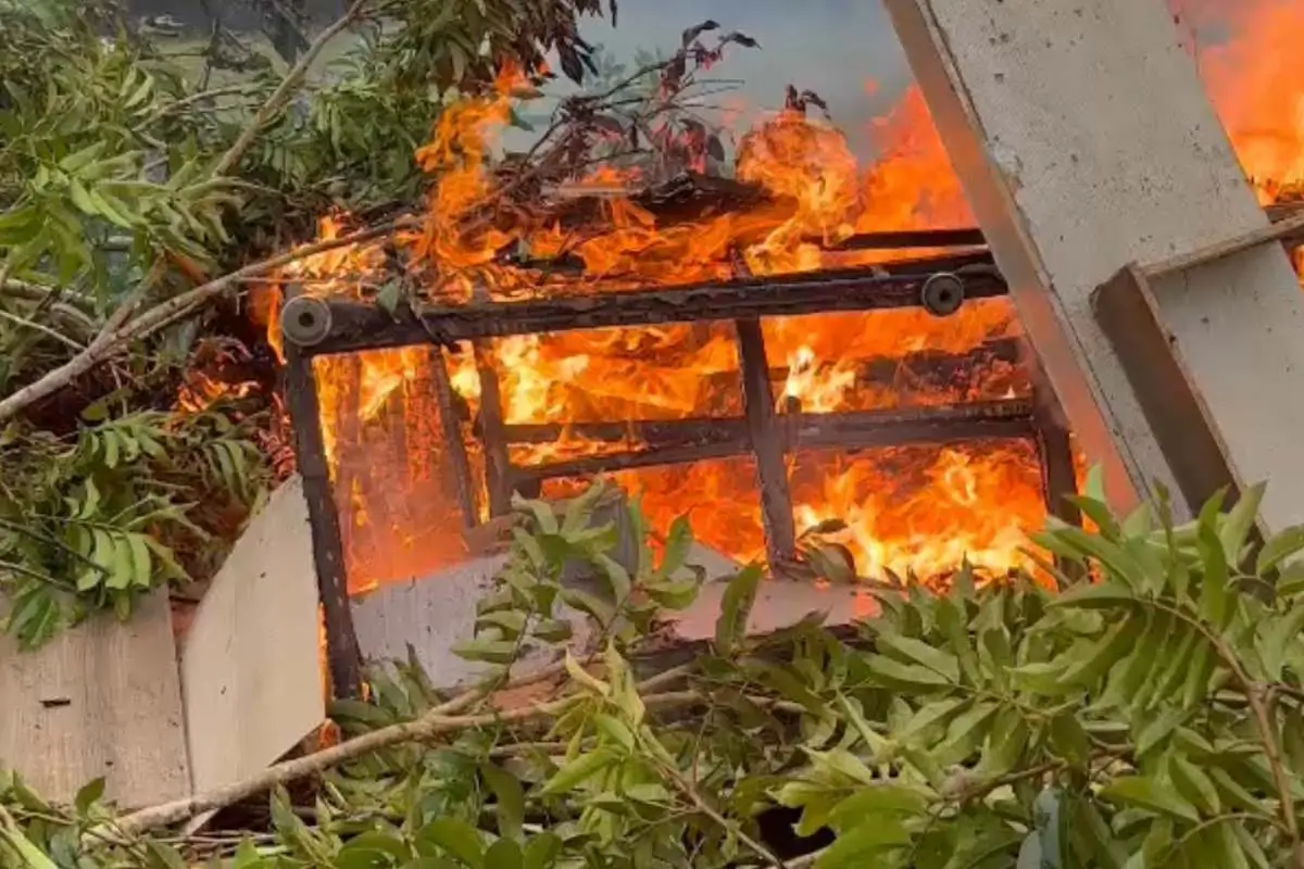 Adolescente morre eletrocutado e moradores protestam contra Coelba em distrito de Santo Amaro 3 Acupe: jovem morre eletrocutado protesto