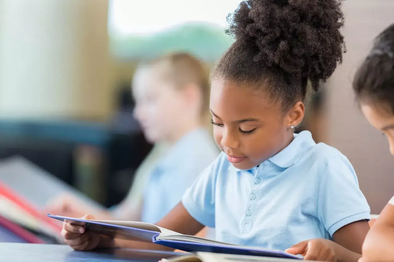 alfabetização educação criança estudando