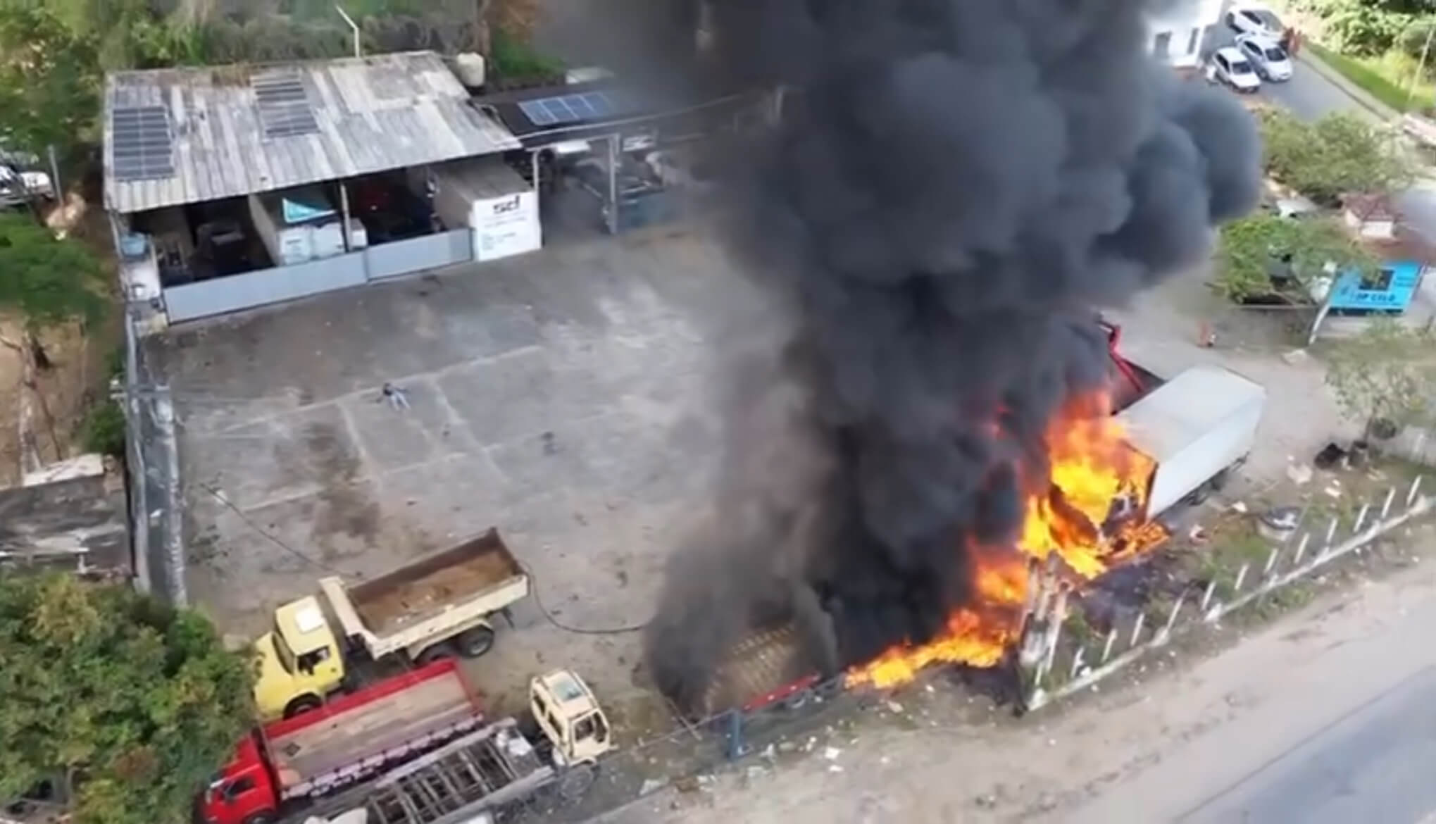caçamba fiação incêndio gandu