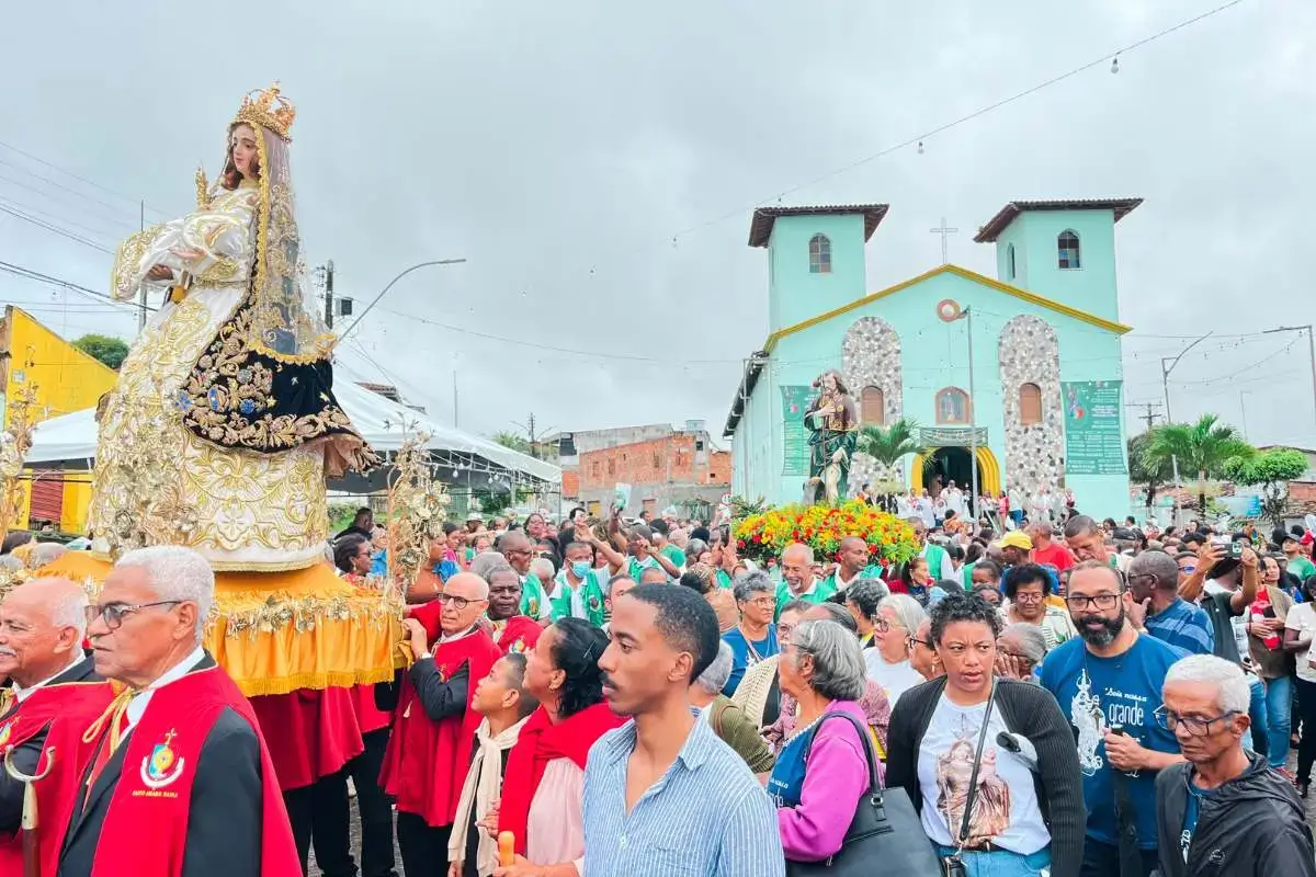 Imagem venerável de Nossa Senhora da Purificação participa da Procissão de São Roque em Terra Nova 3 Imagem Nossa Senhora da Purificação procissão