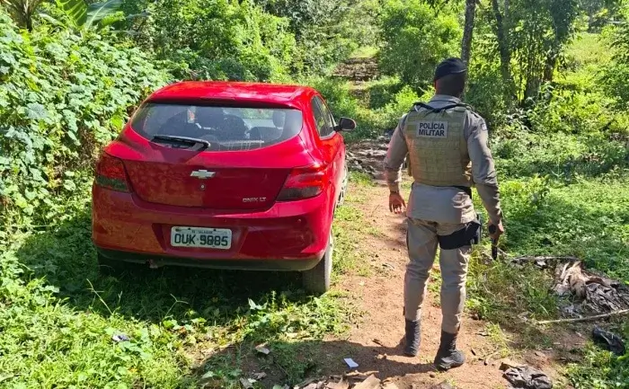 carro roubado recuperado em Santo Amaro