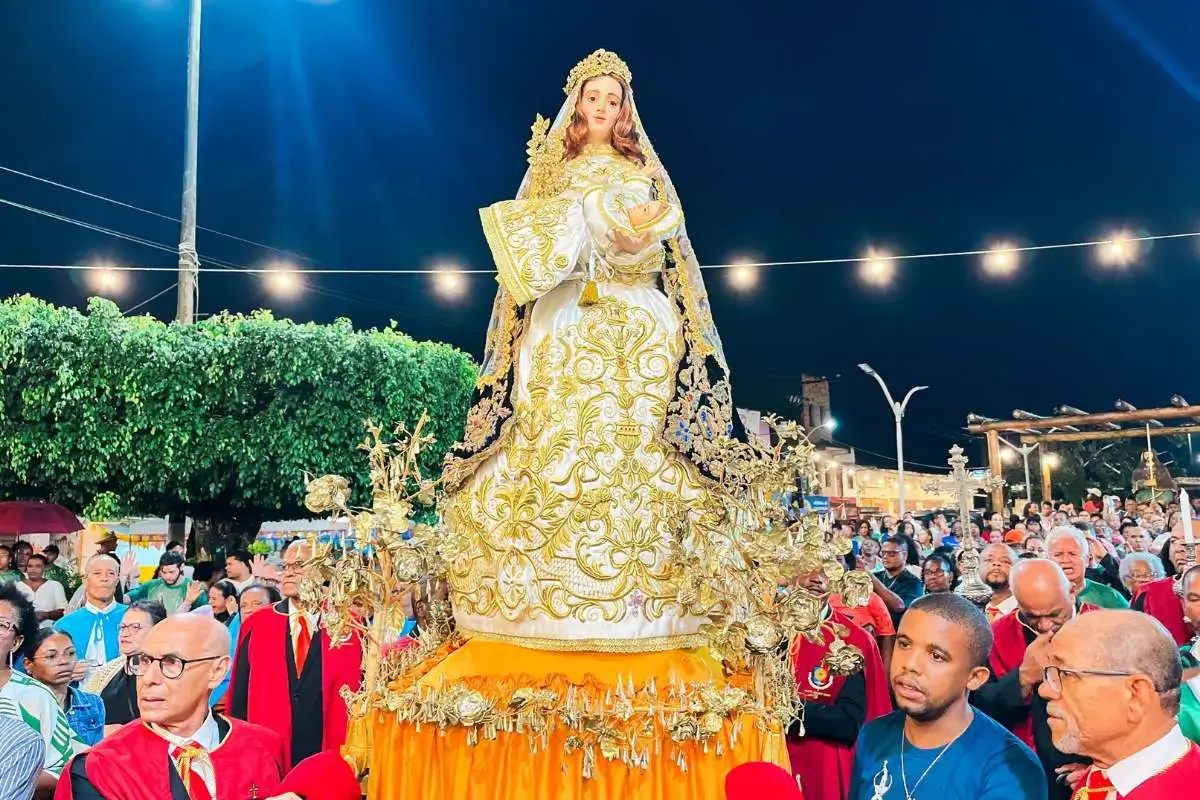 Imagem Nossa Senhora da Purificação procissão
