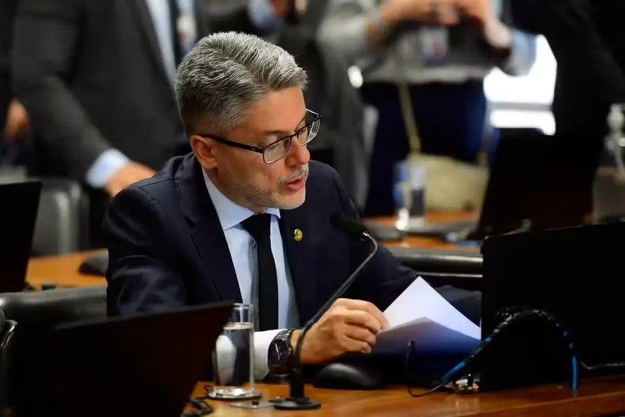 Senador Alessandro Vieira
