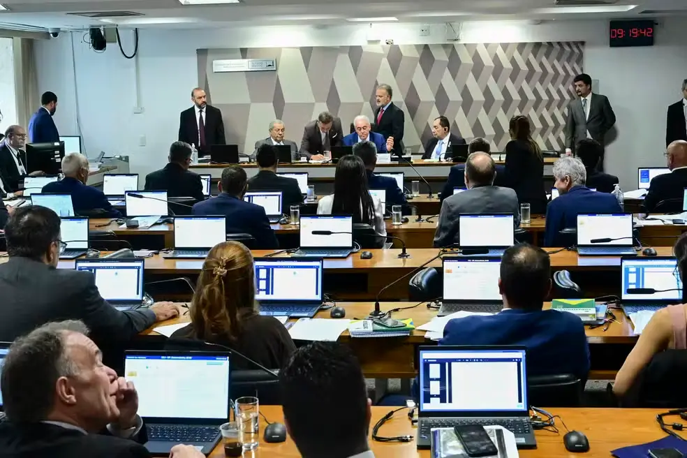 CCJ do Senado