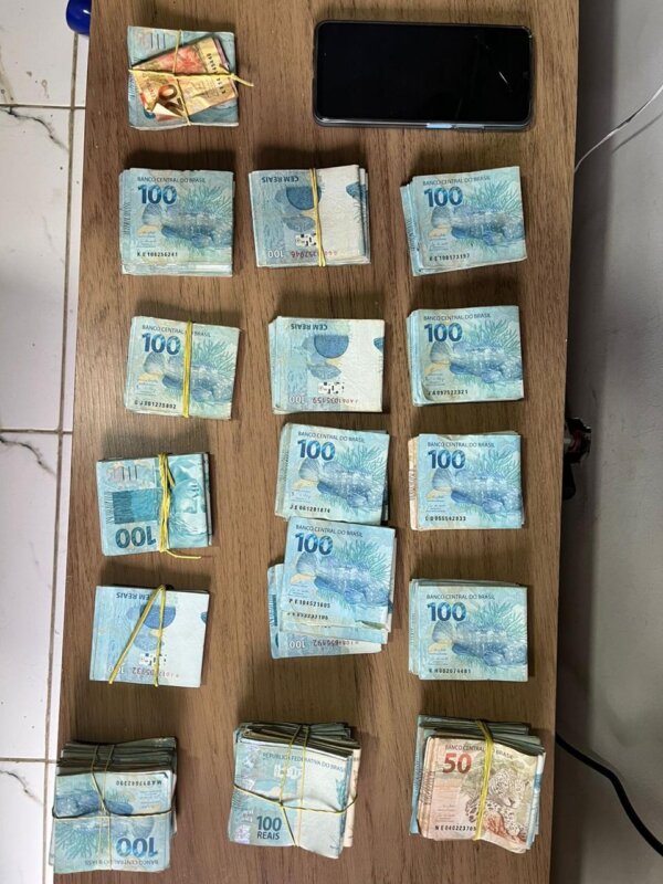 Premium Mandatum cumpre 20 mandados na Bahia e em Santa Catarina 2 dinheiro apreendido MPBA operação