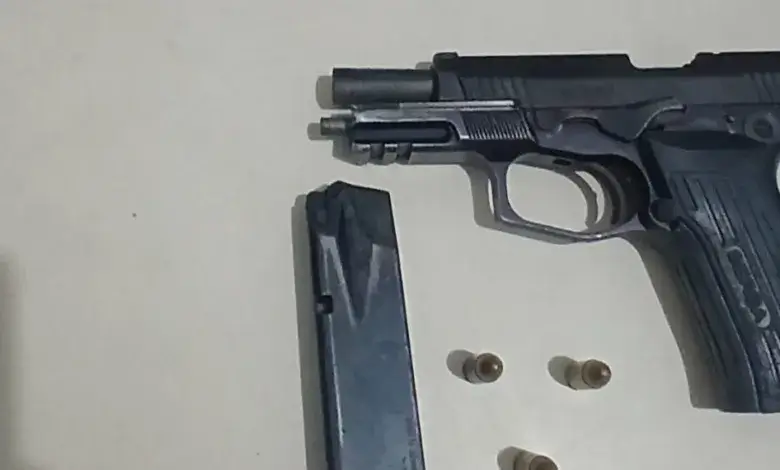 troca de tiros arma