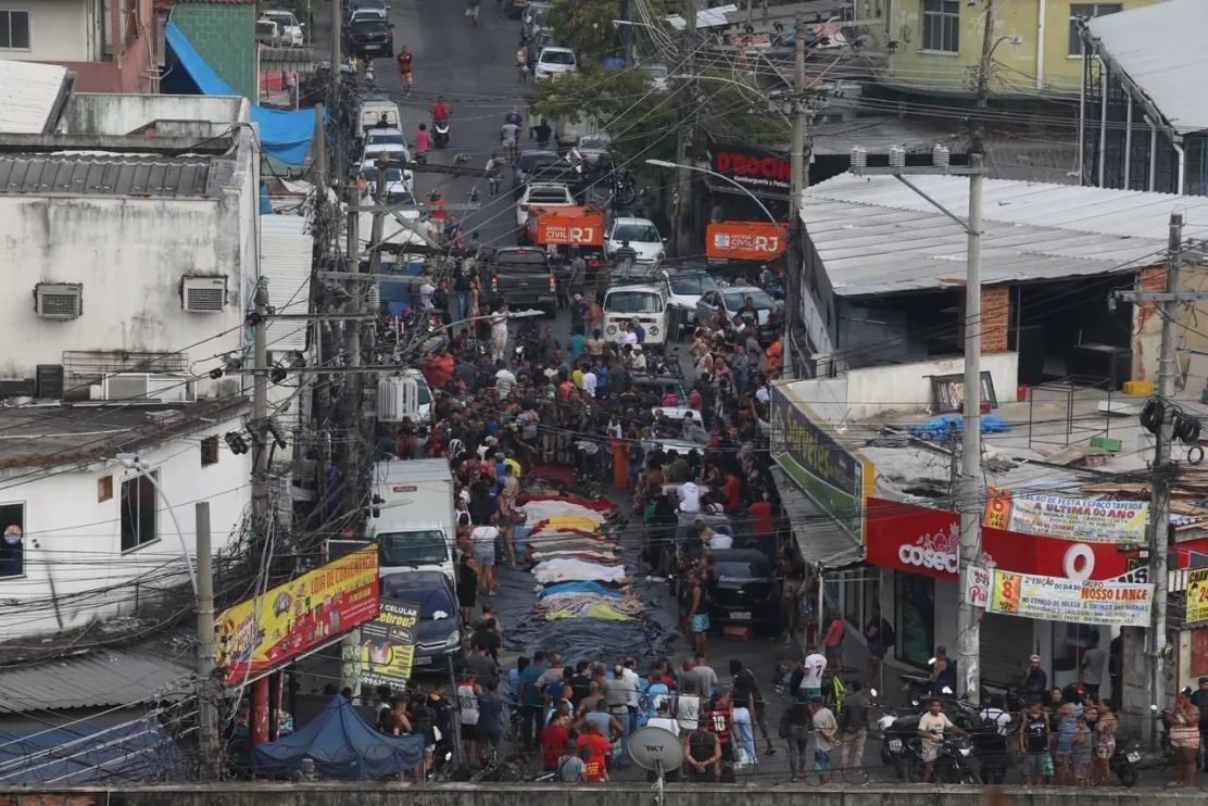 corpos na rua do Rio de Janeiro