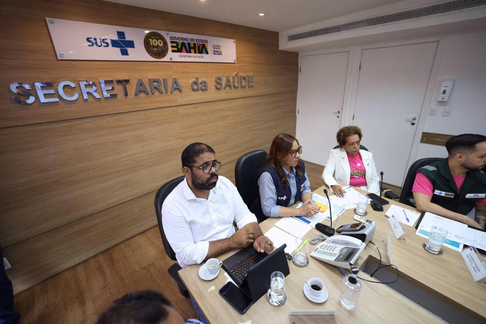 Sesab Secretária de Saúde Roberta Santana