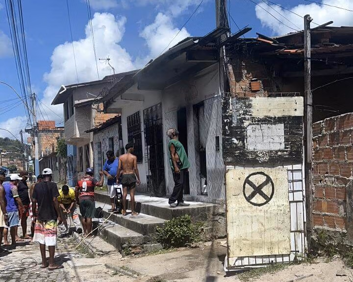 incêndio loja de roupa acupe