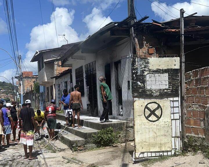 incêndio loja de roupa acupe