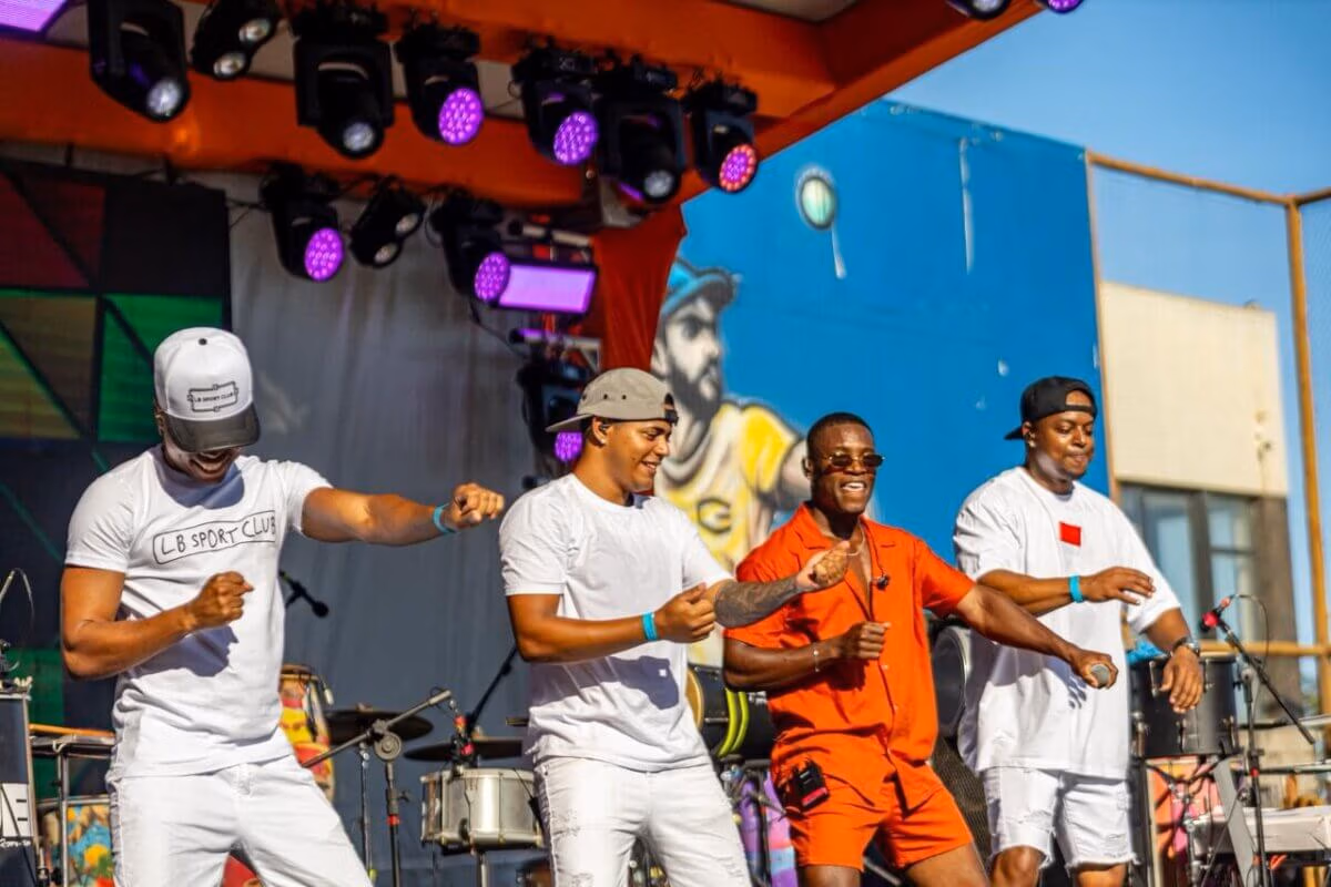 Flavinho do Pagod’art faz ensaio com Ilê Aiyê 3 Uel cantor