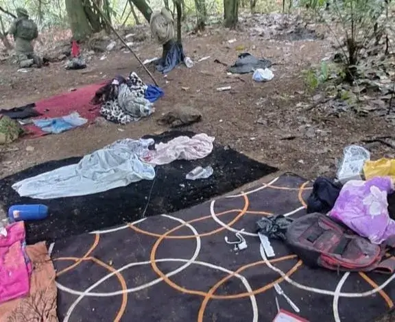 acampamento facção