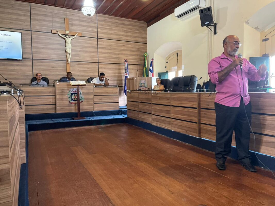 Controle de natalidade de cães e gatos ganha debate na Câmara de Santo Amaro 2 Dr Antônio audiência pública em santo amaro