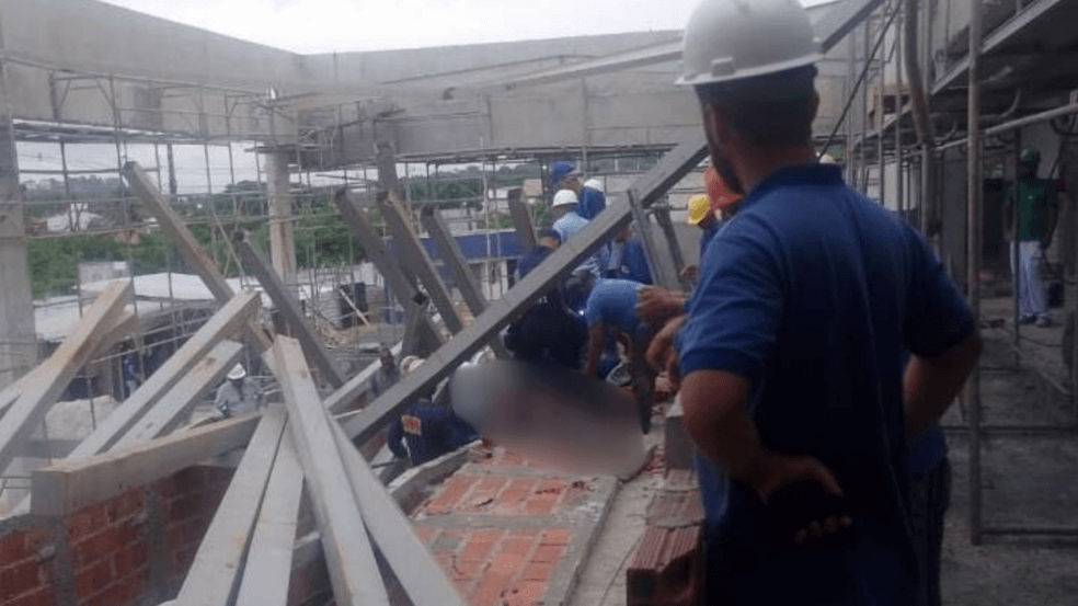 acidente em obra de colégio