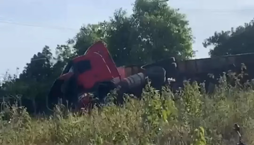acidente carreta de frango sapeaçu cruz das almas