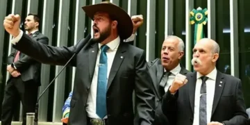 Câmara derruba veto de Lula ao projeto da dosimetria de penas com 318 votos