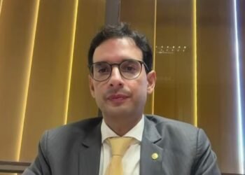 Câmara discute transição de quatro anos para fim da escala 6x1