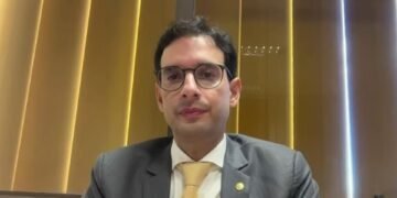 Câmara discute transição de quatro anos para fim da escala 6x1