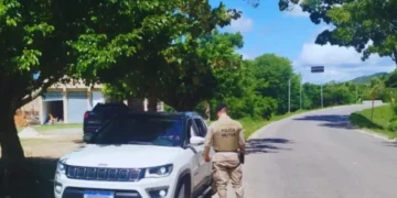 Policial Militar em abordagem