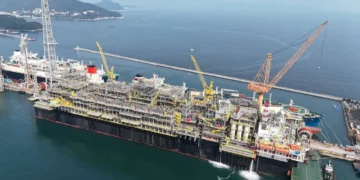 tuguês, Unidade Flutuante de Produção, Armazenamento e Transferência). A P-79 é