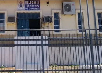 Motorista morre em cela de delegacia após se entregar por acidente em Guanambi