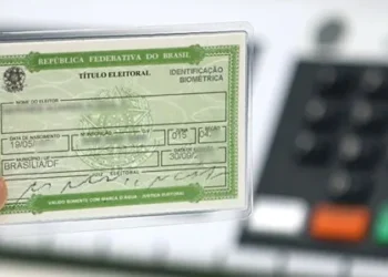 te; Carteira de Trabalho e Previdência Social; Documento Nacional de Identificaç