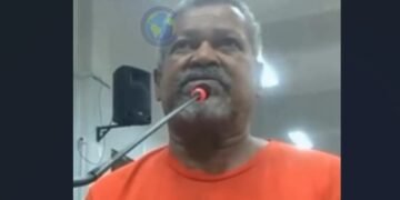 Por