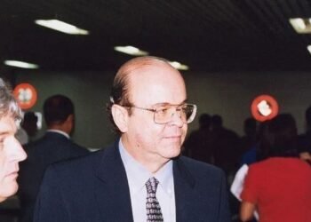meio de um comunicado da família. A unidade de saúde não informou a causa. “É co