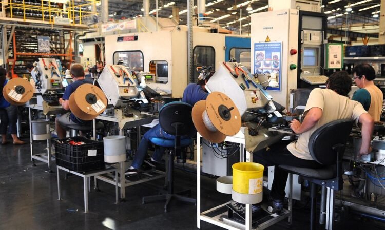 te. Notícias relacionadas: Faturamento da indústria tem recuperação e sobe 3,8%