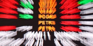 ações sensíveis aos juros, diante do temor de que a alta do petróleo possa dific