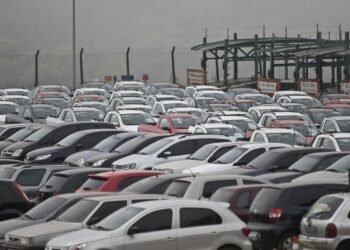 para-compra-de-caminhoes" target="_blank"> programa federal Move Brasil