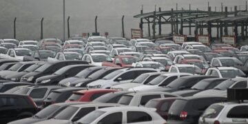 para-compra-de-caminhoes" target="_blank"> programa federal Move Brasil