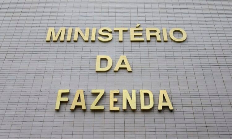mais prazo de adaptação. A norma determina que bancos e instituições financeiras