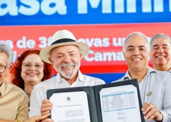 tância do acesso à moradia digna e disse que “o povo voltou a ser prioridade” na