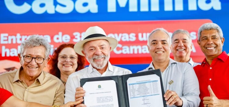 tância do acesso à moradia digna e disse que “o povo voltou a ser prioridade” na