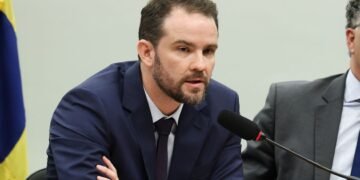 to. Durigan: Brasil discutirá guerra e minerais em reuniões do Brics e G7. Durig